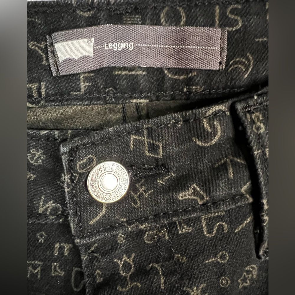 Levi's Legging Fit Skinny Mid Rise Jeans Black Grey Symbols Woman's size 31x30 - Picture 7 of 10
